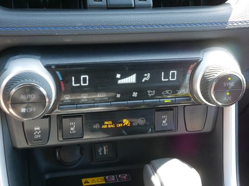 Used 2023 Toyota RAV4 XSE AWD/4WD image 23