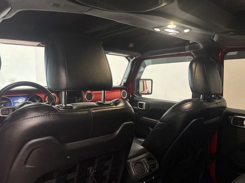 Used 2020 Jeep Gladiator Rubicon image 12
