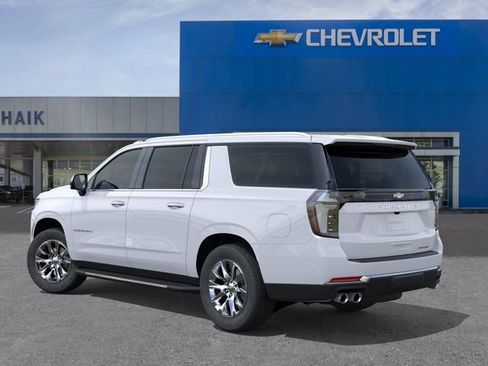 New 2026 Chevrolet Suburban Premier w/ Sun And Tow Package AWD/4WD image 3