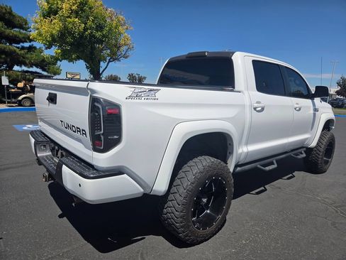 Used 2017 Toyota Tundra Platinum AWD/4WD image 3