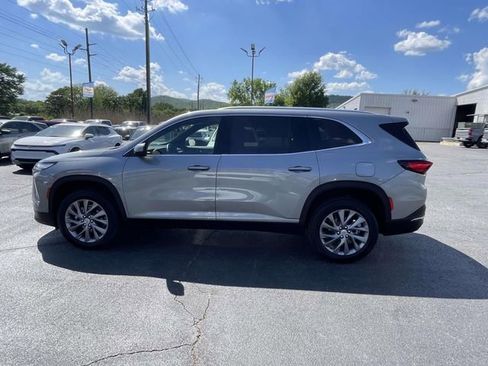 Certified 2025 Buick Enclave Preferred AWD/4WD image 2