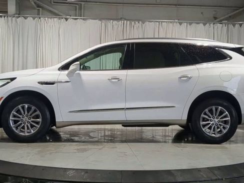 Used 2024 Buick Enclave Essence w/ Sound and Sites Package AWD/4WD image 6