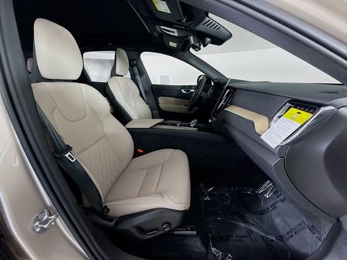 New 2026 Volvo XC60 B5 Plus w/ Protection Package Premier AWD/4WD image 27