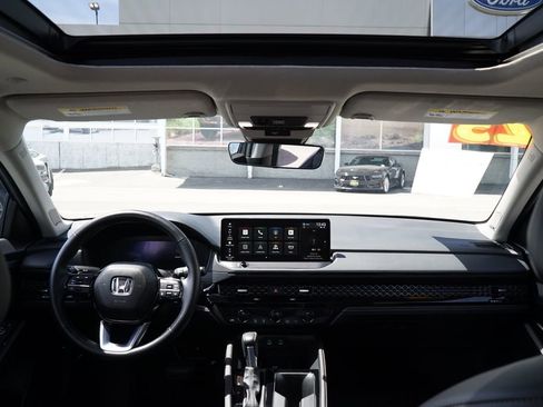 Used 2023 Honda Accord Touring image 13
