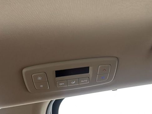 New 2026 Kia Carnival EX image 38