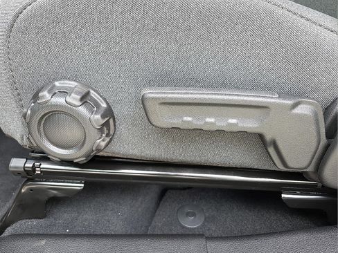 New 2025 Jeep Gladiator Sport image 15