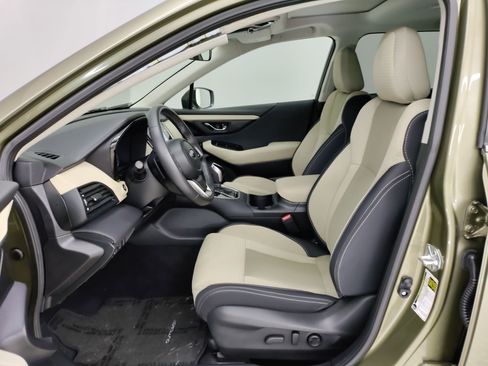 Used 2025 Subaru Outback Premium image 3