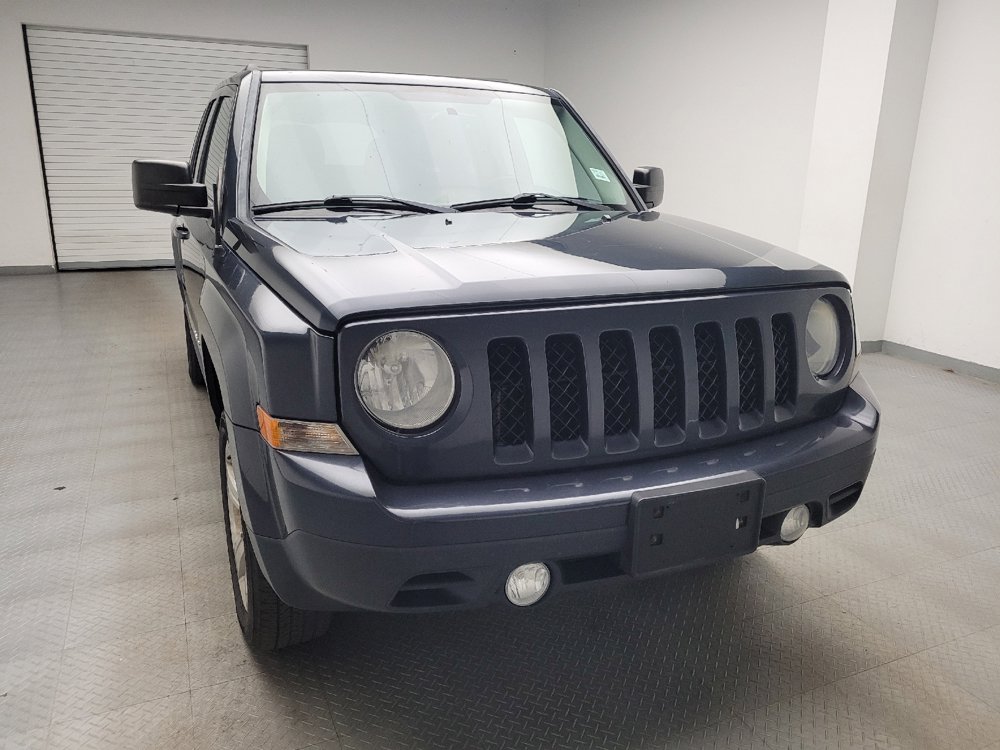 Used 2014 Jeep Patriot Latitude w/ Sun/Sound Group AWD/4WD image 14