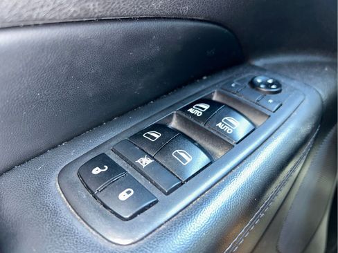 Used 2018 Jeep Grand Cherokee Laredo RWD image 24