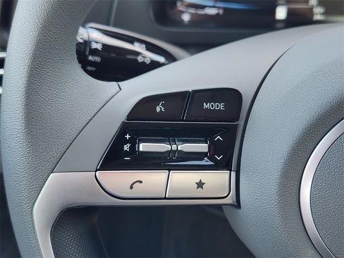 New 2025 Hyundai Elantra SE image 26