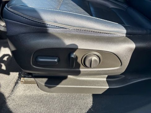 Used 2023 Chevrolet Bolt EUV Premier FWD image 20