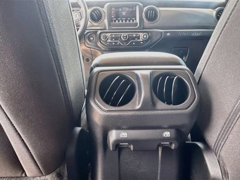 Used 2023 Jeep Wrangler Unlimited Sport AWD/4WD image 20