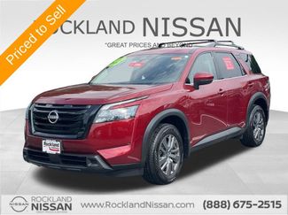 Certified 2024 Nissan Pathfinder SV w/ Black Appearance Package AWD/4WD video 1