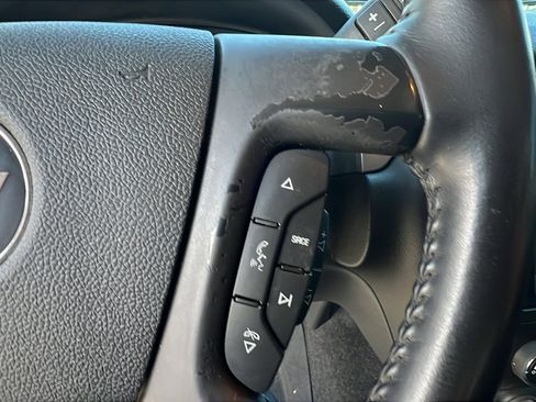 Used 2009 Chevrolet Avalanche LS image 23