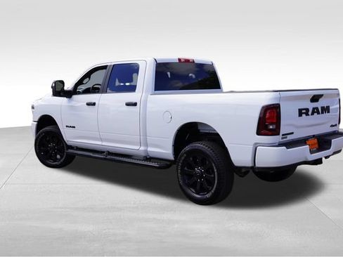 Used 2025 RAM 2500 Big Horn AWD/4WD image 8