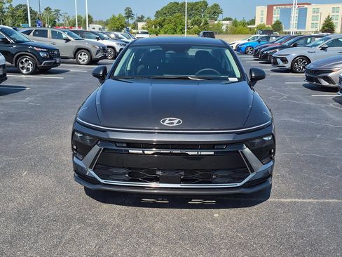 Used 2025 Hyundai Sonata SEL FWD image 8