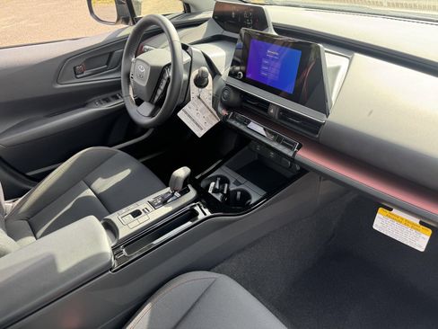 New 2026 Toyota Prius Plug-In Hybrid FWD image 19