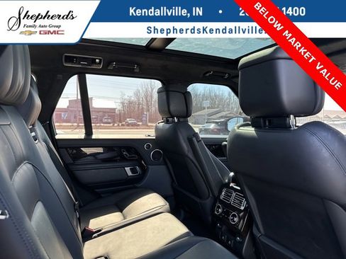 Used 2022 Land Rover Range Rover Westminster Edition image 13