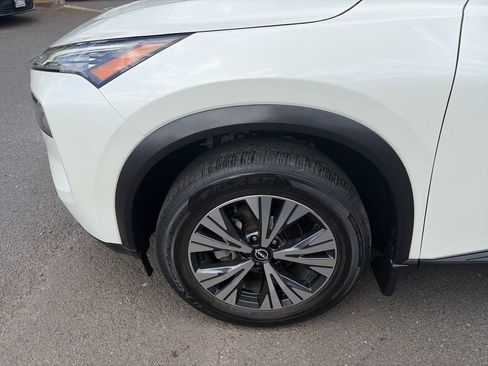 Used 2023 Nissan Rogue SV w/ SV Premium B Package FWD image 19