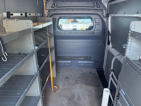 Used 2023 Mercedes-Benz Sprinter 2500 image 21