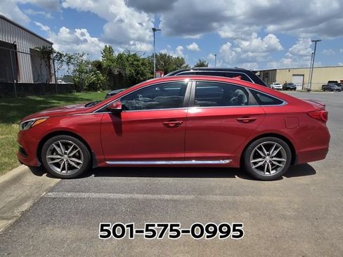 Used 2017 Hyundai Sonata Sport 2.0T FWD image 2