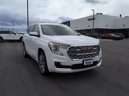 Used 2024 GMC Terrain Denali AWD/4WD image 1