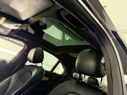 Used 2018 Mercedes-Benz C 300 4MATIC Sedan w/ Multimedia Package image 18