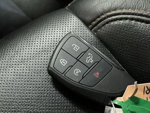 Used 2022 GMC Sierra 1500 AT4 image 29