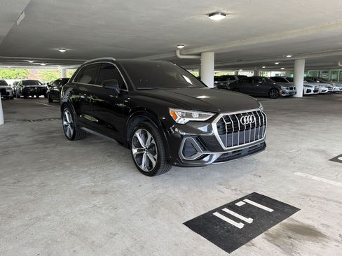 Used 2020 Audi Q3 2.0T Premium Plus w/ Premium Plus Package AWD/4WD image 6