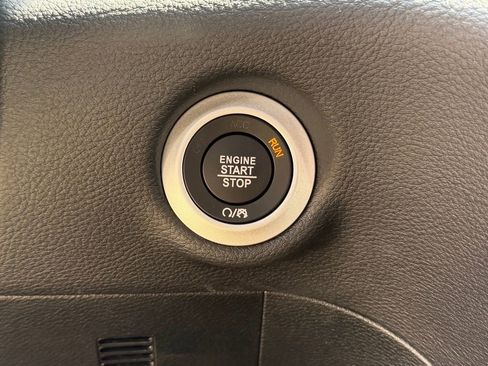 New 2026 Chrysler Pacifica Pinnacle FWD image 23