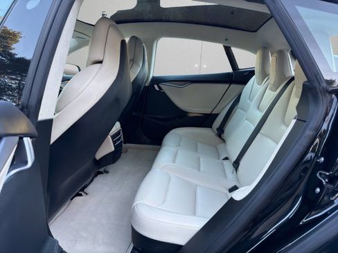 Used 2019 Tesla Model S Long Range image 10