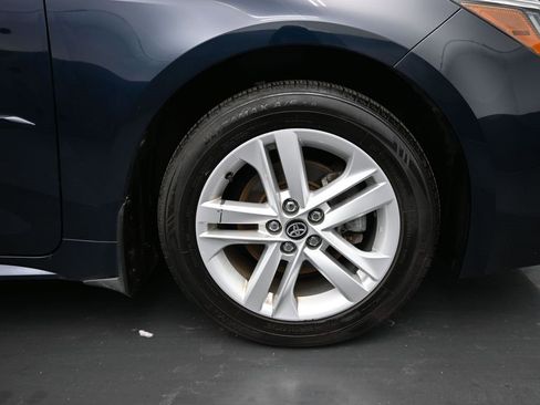 Used 2022 Toyota Corolla SE image 3