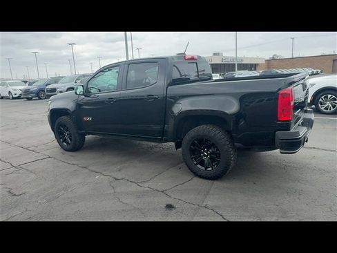 Certified 2022 Chevrolet Colorado Z71 w/ Z71 Midnight Edition image 6