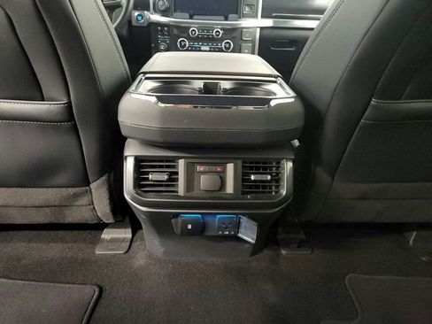 Used 2022 Ford F150 Lariat w/ Equipment Group 502A High image 36