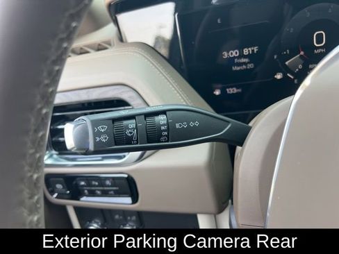 Used 2025 GMC Yukon Denali w/ Sun & Power Step Package image 25