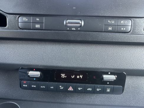 Used 2024 Mercedes-Benz Sprinter 2500 image 31