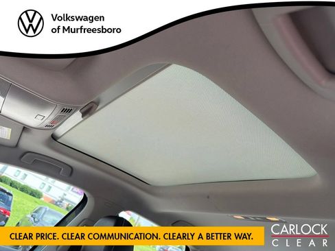 Used 2026 Volkswagen Jetta SEL FWD image 24