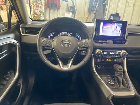 Certified 2023 Toyota RAV4 XLE w/ Convenience Package AWD/4WD image 16