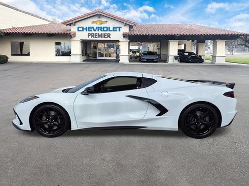 Used 2023 Chevrolet Corvette Stingray Premium Cpe w/ Z51 Performance Package RWD image 5