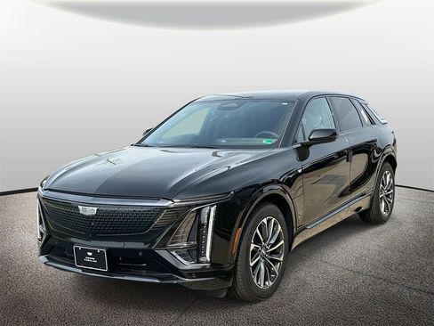 New 2025 Cadillac Lyriq Sport image 5