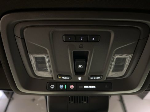 Used 2023 GMC Sierra 1500 SLT image 23