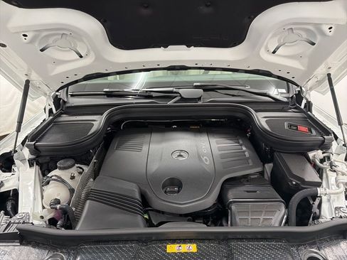 New 2026 Mercedes-Benz GLS 450 4MATIC image 33