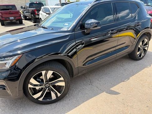 Used 2026 Volvo XC40 B5 Plus AWD/4WD image 5
