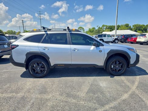 Used 2025 Subaru Outback Wilderness w/ Wilderness Package AWD/4WD image 3