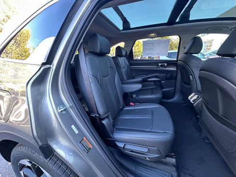 New 2026 Kia Sorento EX image 18