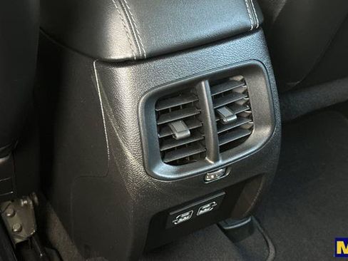 Used 2021 Jeep Cherokee Latitude Lux FWD image 15