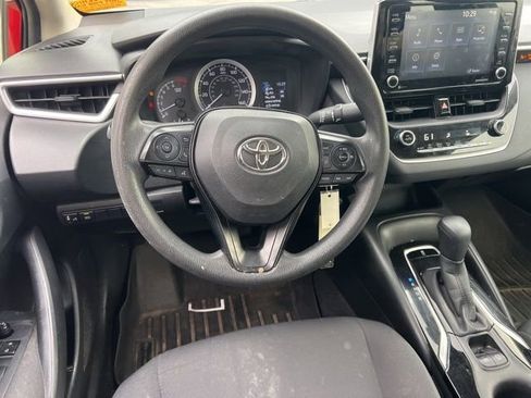 Used 2021 Toyota Corolla LE image 13