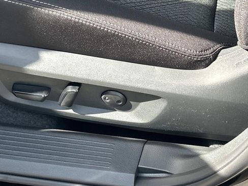 New 2026 Nissan Rogue SV FWD image 16