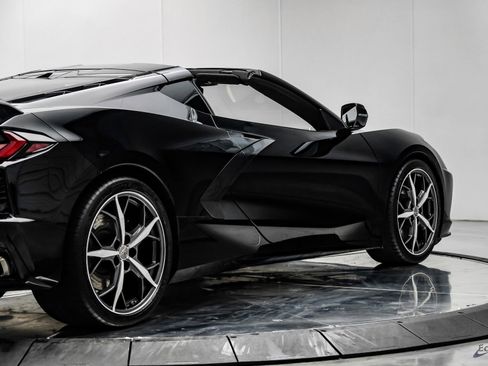 Used 2023 Chevrolet Corvette Stingray 3LT Z51 Performance P w/ Z51 Performance Package image 23