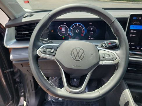 Certified 2026 Volkswagen Tiguan SE FWD image 27